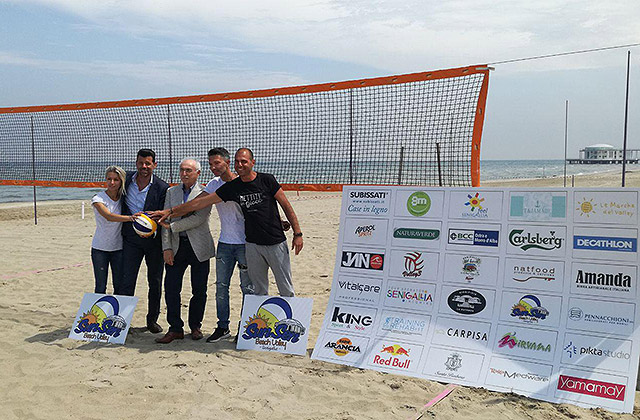 Gli organizzatori e partner del torneo SunSen Beach Volley di Senigallia