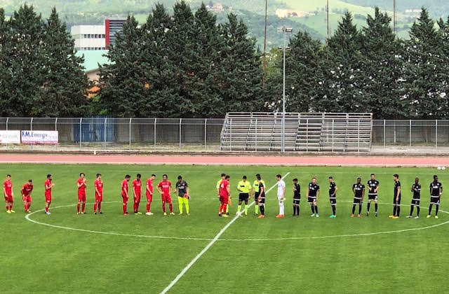 Fabriano Cerreto e Nerostellati in campo oggi nell'anticipo dell'ultima giornata di serie D