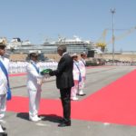 Il governatore della Regione Marche, Luca Ceriscioli consegna la bandiera per il sommergibile Venuti