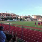 I tifosi sassoferratesi applaudono la squadra a fine partita