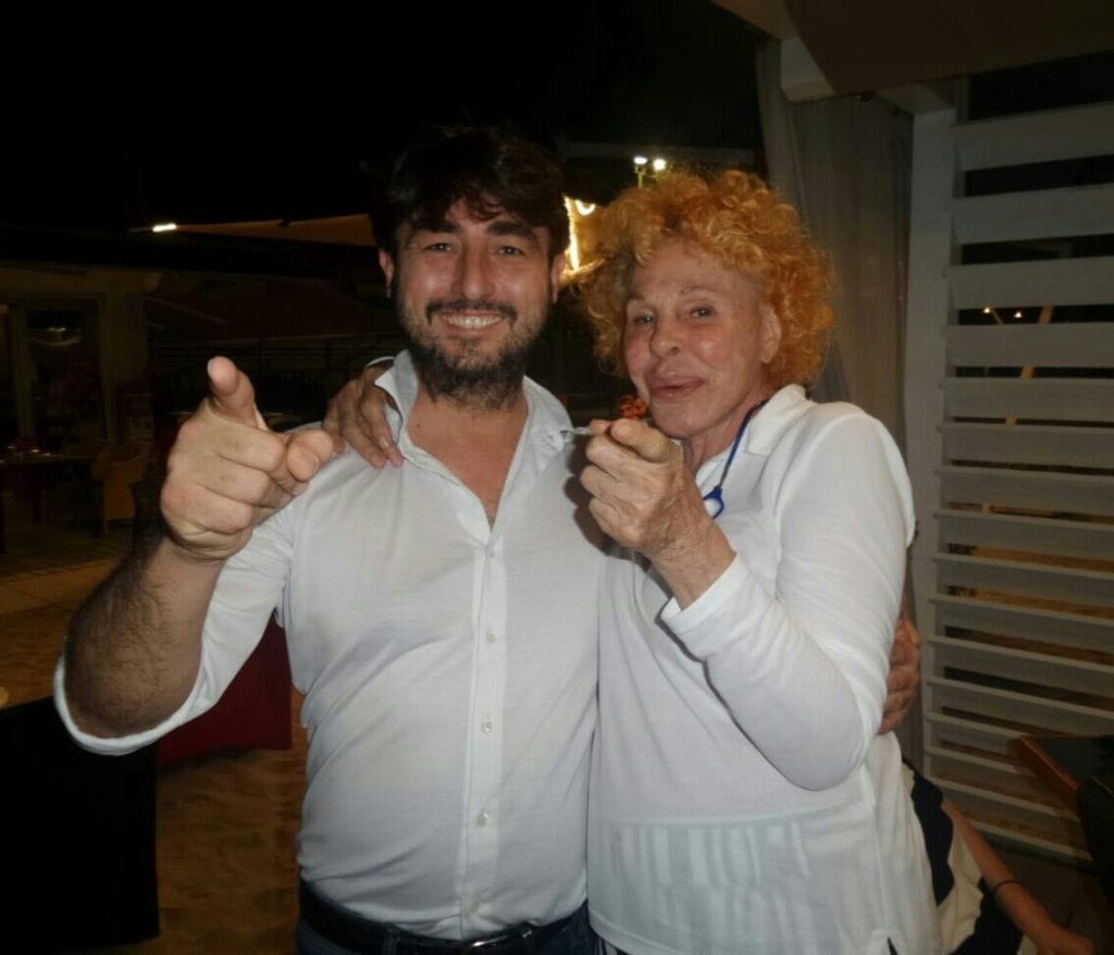 Ornella Vanoni con Vanni Zannini de La Vela Beach di Falconara