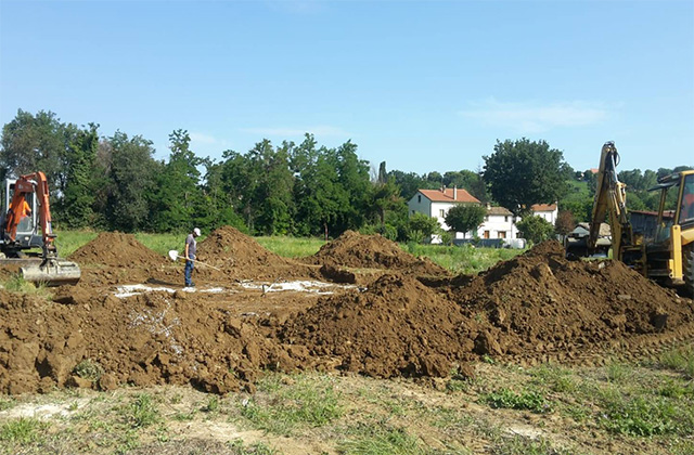 I lavori e gli scavi per la campagna archeologica in via Nevola, a Corinaldo
