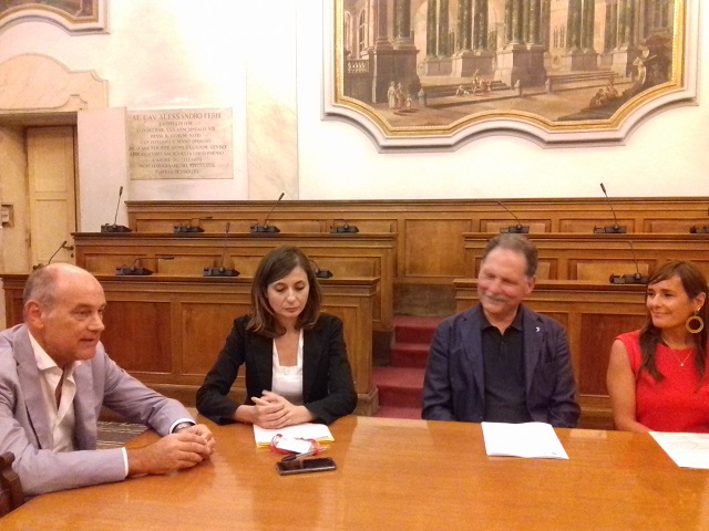 Massimo Bacci, Elena Calabrese, Fabio Gianni e Laura Mazzarini durante la conferenza stampa che si è svolta questa mattina 1 agosto in Municipio
