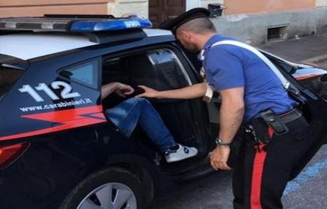 Un arresto dei carabinieri di Falconara