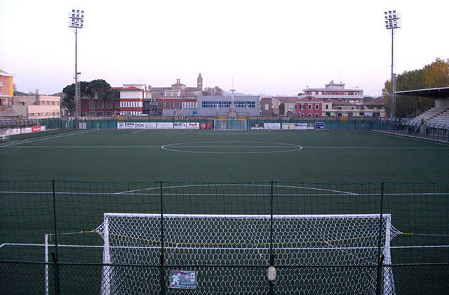 Lo stadio comunale Lo stadio comunale