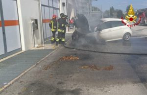 Jesi incendio auto