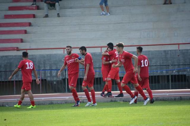 Il Fabriano Cerreto festeggia un gol (foto di Maurizio Animobono)