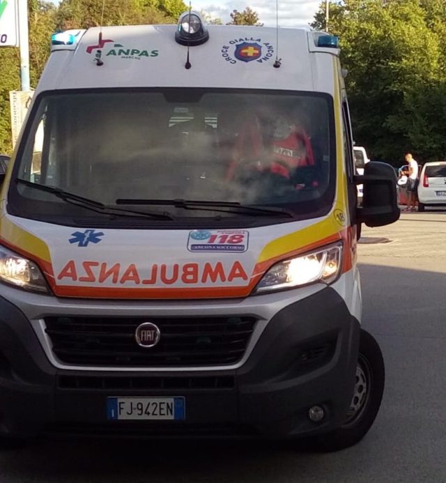 Croce Gialla ambulanza