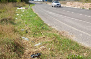 Abbandono dei rifiuti lungo le strade di Montemarciano