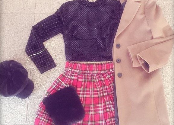 Una proposta di outfit di Raffaela Marinetti: quel quid in più che sa regalare una gonna in tartan