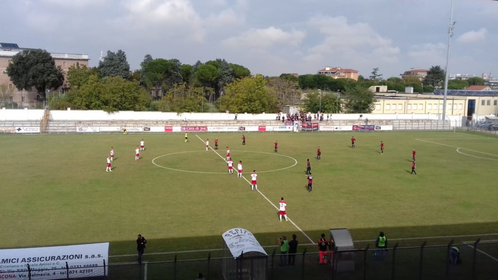 jesina - Campobasso: le squadre in campo al Carotti
