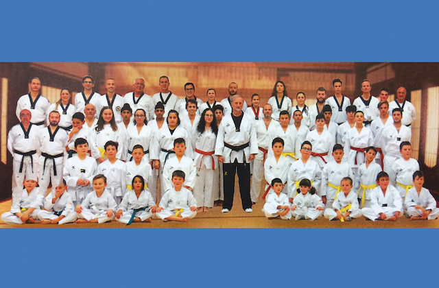 Il Taekwondo Fabriano con il maestro Gianni Berardi al centro