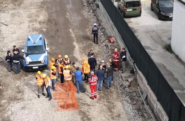 Il luogo del ritrovamento della bomba Il luogo del ritrovamento della bomba