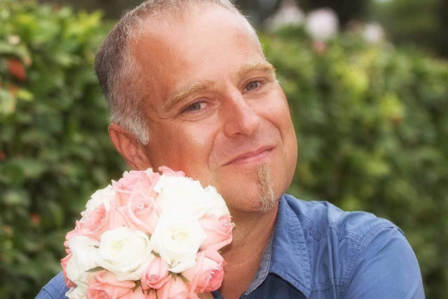 Fenomeno MaurizioAlba, i suoi “tweet” virali spopolano in Tv