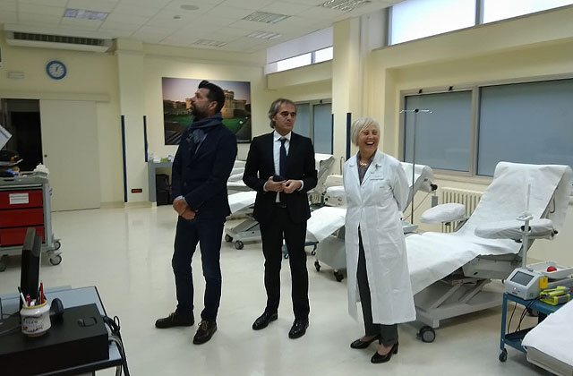 Da sinistra il sindaco Mangialardi, il direttore AV2 Bevilacqua e la direttrice del centro trasfusionale Daniela Spadini