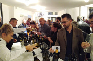 La degustazione di vini alla Rotonda a mare di Senigallia