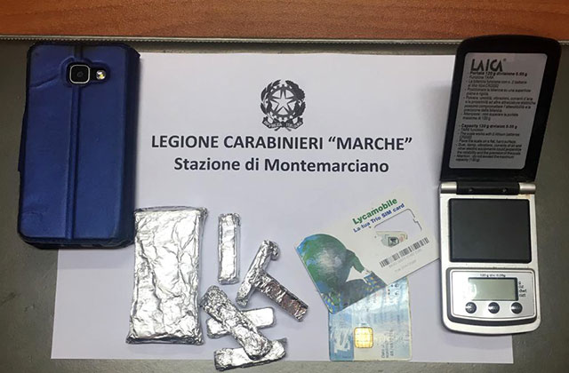 Il sequestro effettuato dai Carabinieri a Montemarciano