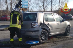 Una delle due macchine incidentate sulla provinciale Arceviese tra Serra de' Conti e Barbara