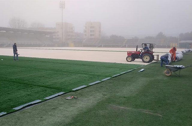 I lavori per il nuovo manto erboso allo stadio Bianchelli di Senigallia