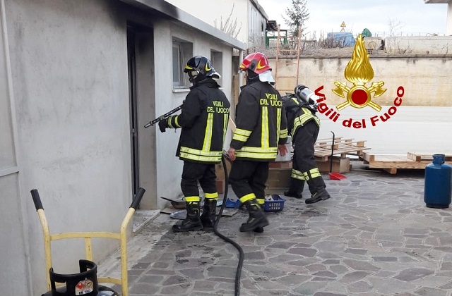 I vigili del fuoco al lavoro