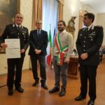 Diploma OMRI al cavaliere Francesco Sblendorio, maresciallo dell'Arma dei Carabinieri