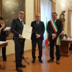 Diploma OMRI al commendatore Giuseppe Pasculli, generale dell'arma dei Carabinieri in quiescenza