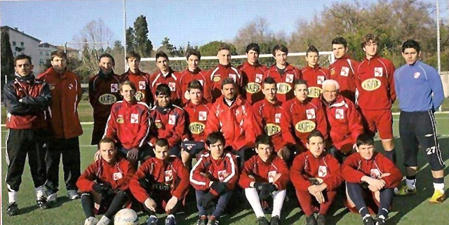 Ottaviani (il secondo in piedi da sx) nella stagione 2011-2012 con la Juniores dell'Ancona