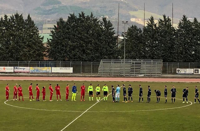 L'ingresso in campo di Fabriano Cerreto e Porto d'Ascoli