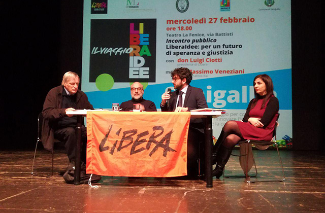 L'incontro di Libera con don Luigi Ciotti al teatro La Fenice di Senigallia