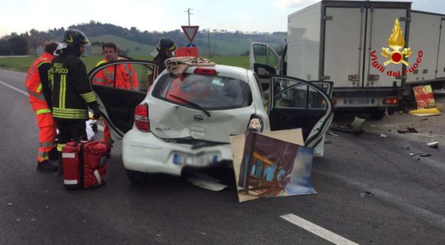 I soccorsi sul luogo dell'incidente