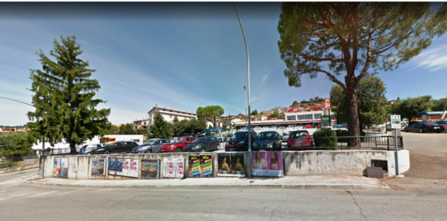 Il parcheggio del Sì Con Te in via Aldo Moro, oggetto dell'ampliamento