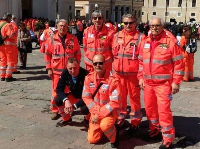 I volontari della Croce Gialla a L'Aquila