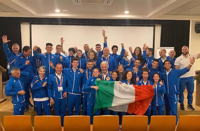 9bab493c-29a0-46da-81cf-cb16b4501676 Il team Italia di marcia in Lituania (Camilla Gatti al centro)