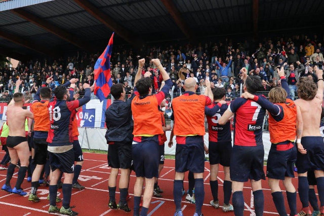 La Vigor esulta davanti ai 1200 senigalliesi presenti a Tolentino La Vigor esulta davanti ai 1200 senigalliesi presenti a Tolentino (FOTO TIFI)