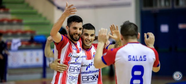 L'Italservice festeggia dopo la vittoria