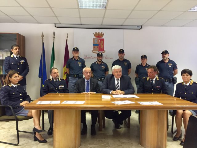 Conferenza presentazione segni distintivi Polizia