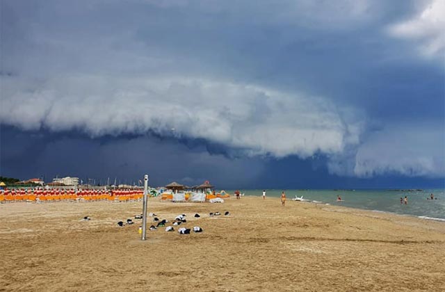 La tempesta che si è abbattuta su Senigallia