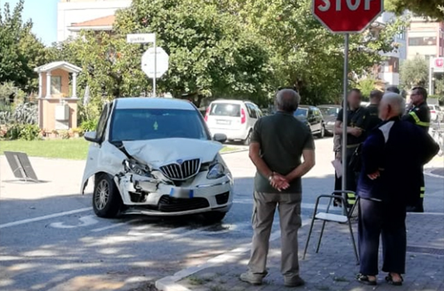 Una delle auto coinvolte nell'incidente