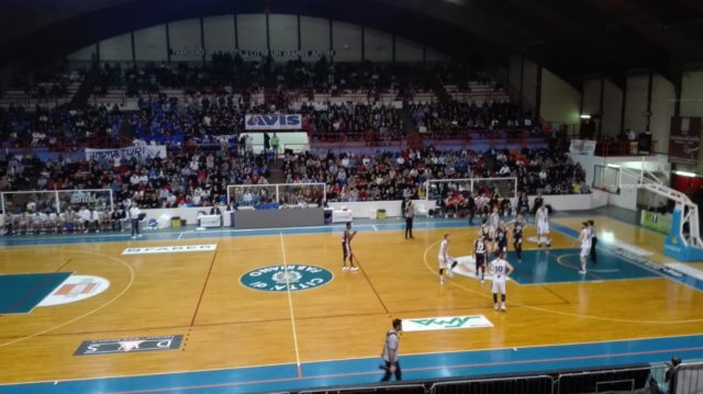 Fabriano-Cento Una fase del match tra Fabriano e Cento