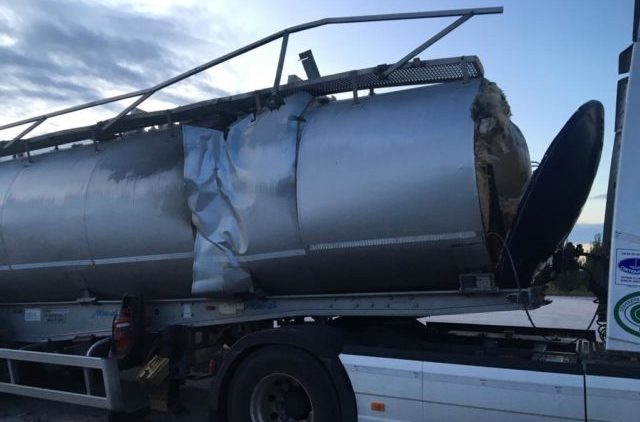 L'autobotte esplosa a Falconara Marittima L'autobotte esplosa a Falconara Marittima