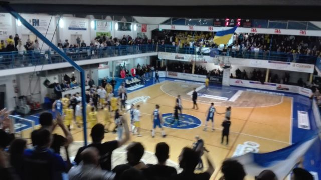 Ristopro Fabriano - Sutor Premiata Montegranaro La gioia dei fabrianesi a fine partita