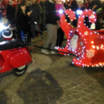 Uno dei mezzi dei babbi Natale in moto al foro annonario di Senigallia