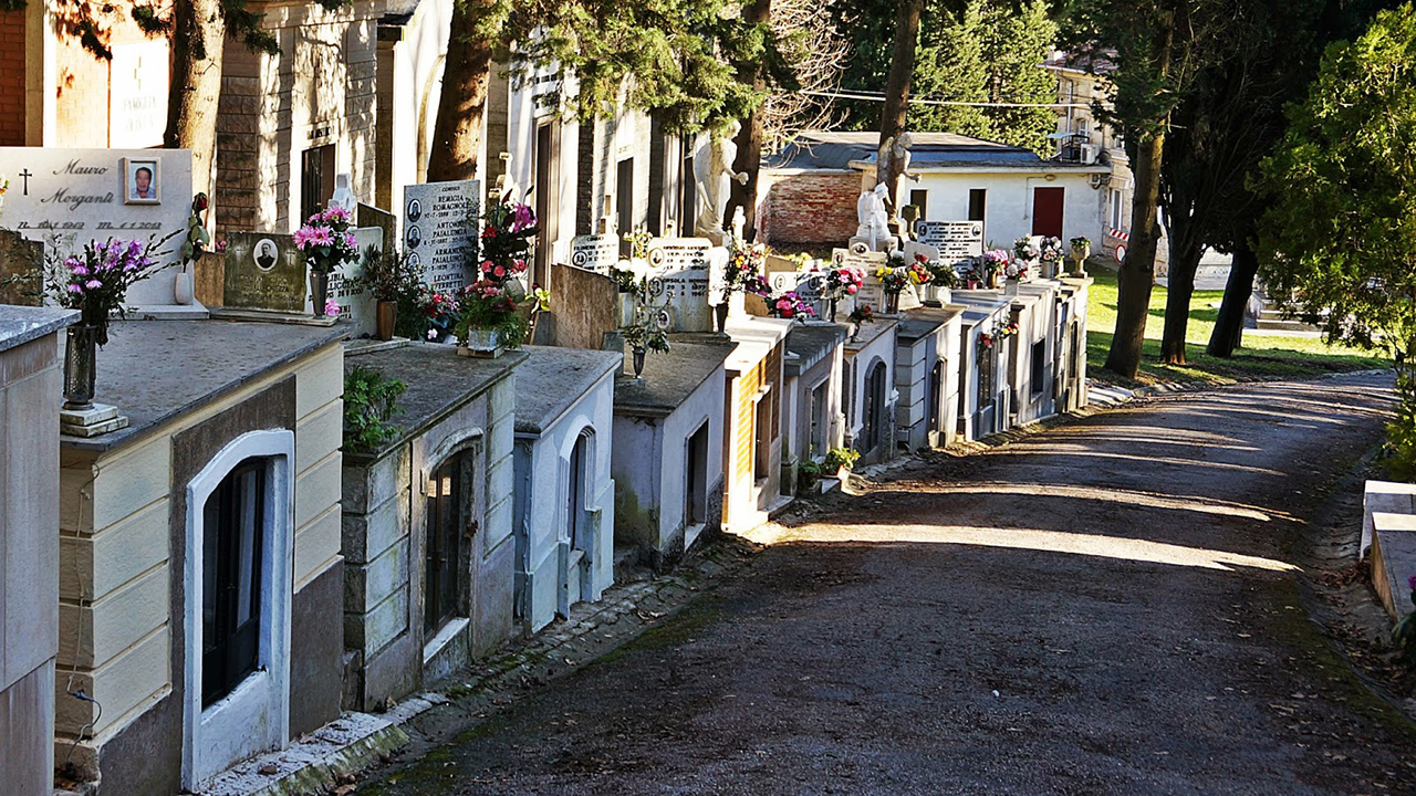 Il cimitero maggiore "Le Grazie" di Senigallia: le tombe ipogee