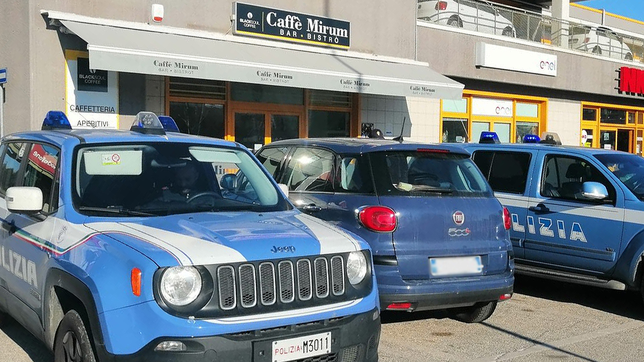 Sospesa l'attività del caffè Mirum alla Baraccola di Ancona per spaccio di droga: arrestato il titolare