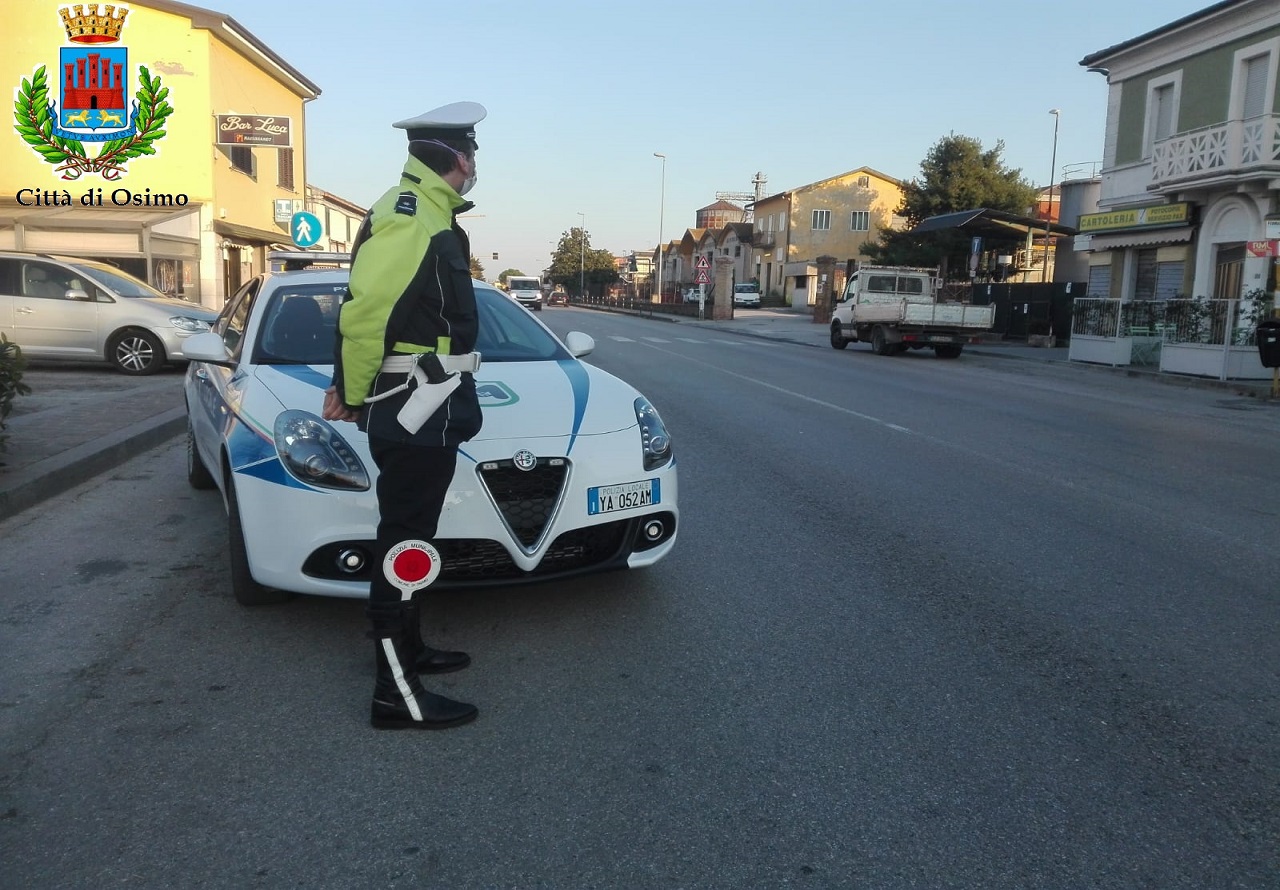 I controlli lungo la statale tra Osimo Stazione e Castelfidardo