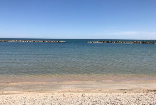 Falconara Marittima, al via la campagna “Sotto l’ombrellone” per la raccolta differenziata in spiaggia
