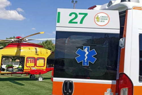 Jesi, infortunio con il motocoltivatore: 81enne ferito alla testa