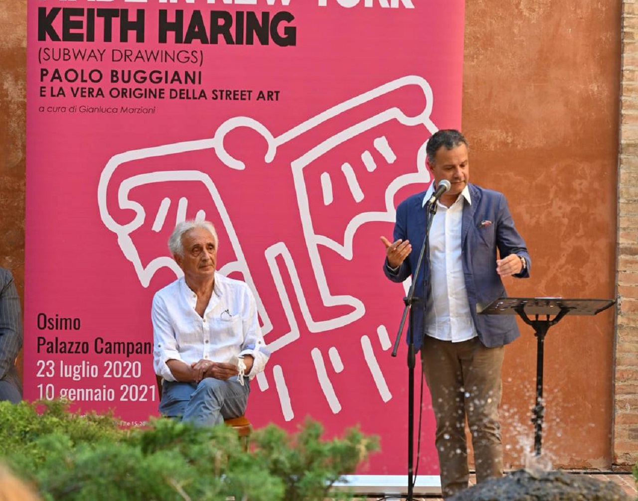 Il presidente del Campana Matteo Biscarini (a sinistra) e l'assessore Mauro Pellegrini alla presentazione della mostra