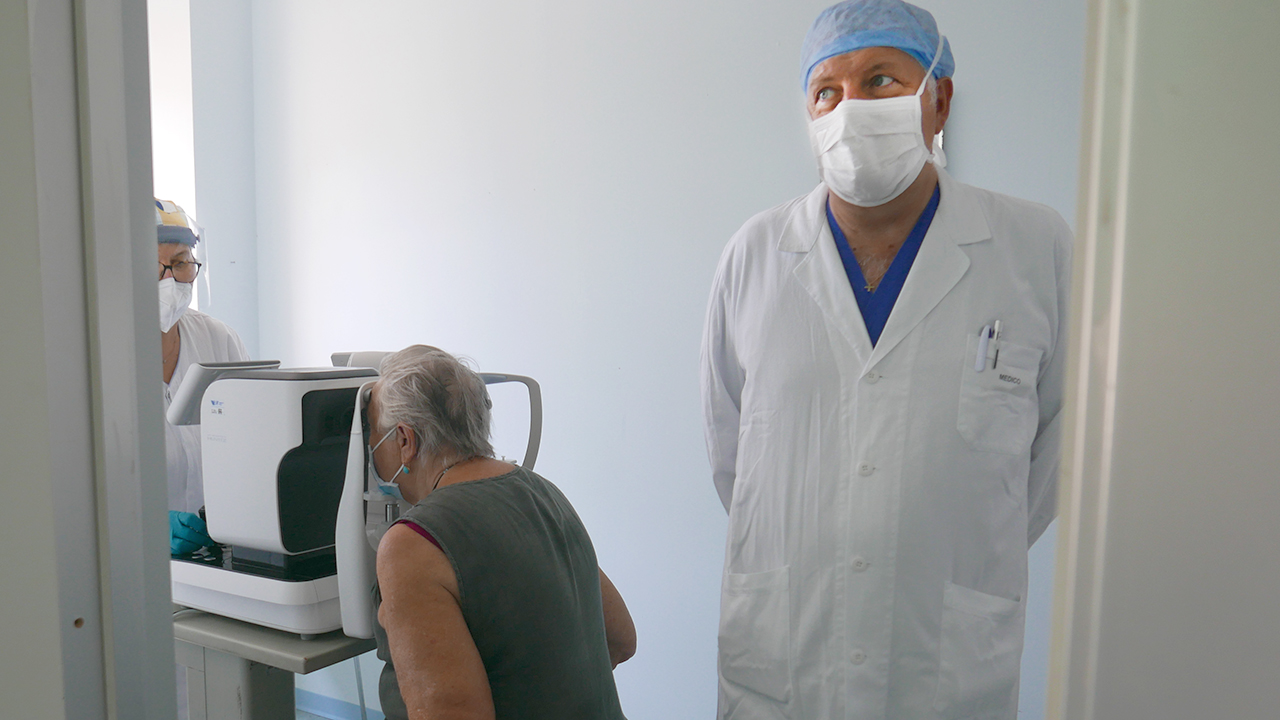 Donato, e già in servizio al reparto di oculistica dell'ospedale di Senigallia, uno pneumotonometro per la diagnosi del glaucoma
