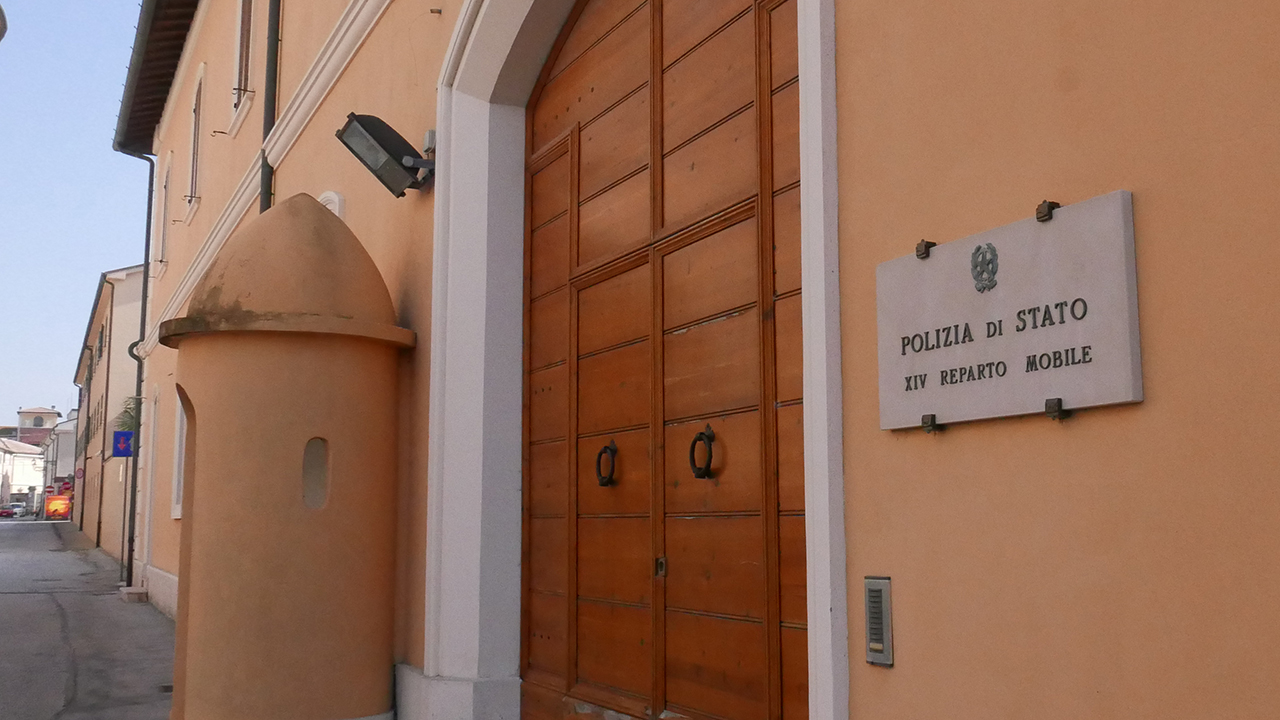 La caserma del XIV reparto mobile della polizia di Stato a Senigallia